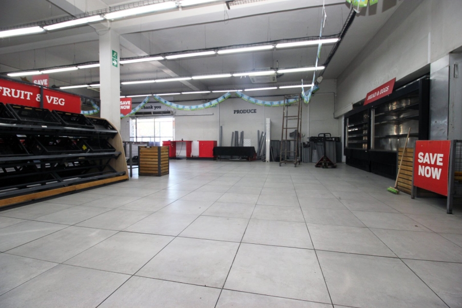 Commercial Property for Sale in Tuscany Glen Western Cape